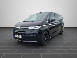 Deep black perleffekt (metallic) Gebraucht 2025 VW Multivan Style Limousine | 78.880 €