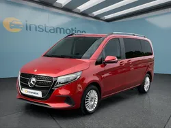Rot Gebraucht 2024 Mercedes V250 Van / Kleinbus | 71.949 €