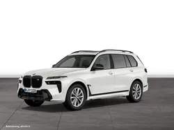Mineralweiß metallic Gebraucht 2025 BMW X7 M Sport SUV | 102.544 € (Fairer Preis)