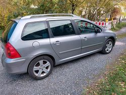 Silber Gebraucht 2002 Peugeot 307 Kombi | 4.200 €