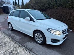 Weiß Gebraucht 2018 Mercedes B200 Urban Van / Kleinbus | 14.999 € (Fairer Preis)