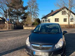 Blau Gebraucht 2010 Opel Corsa Edition Limousine | 3.000 € (Guter Preis)