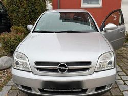 Silber Gebraucht 2004 Opel Vectra Limousine | 2.850 €