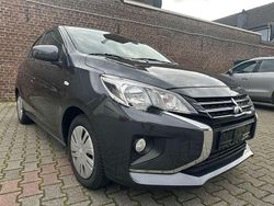Grau Gebraucht 2023 Mitsubishi Space Star Select Limousine | 12.399 € (Fairer Preis)