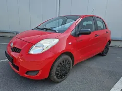 Rot Gebraucht 2009 Toyota Yaris Limousine | 3.349 € (Fairer Preis)
