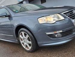 Grau Gebraucht 2010 VW Passat Kombi | 2.600 € (Guter Preis)