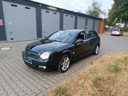 Grün Gebraucht 2003 Opel Signum Kombi | 2.299 € (Etwas zu teuer)