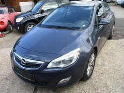 Metro metallic Gebraucht 2010 Opel Astra Edition Kleinwagen | 2.398 €