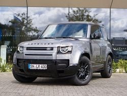 Grau Gebraucht 2024 Land Rover Defender SE Dynamic SUV | 67.900 € (Superpreis)