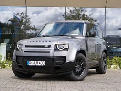 Grau Gebraucht 2024 Land Rover Defender SE Dynamic SUV | 67.900 € (Guter Preis)