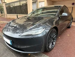 Grau Gebraucht 2024 Tesla Model 3 Long Range Limousine | 47.900 €