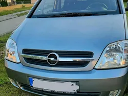 Grau Gebraucht 2004 Opel Meriva Van / Kleinbus | 800 € (Superpreis)