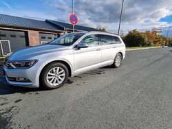Grau Gebraucht 2016 VW Passat Kleinwagen | 15.000 € (Fairer Preis)