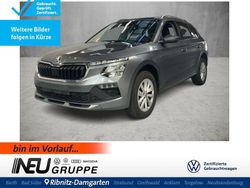 Graphitegrau (metallic) Gebraucht 2024 Skoda Kamiq Selection SUV | 22.779 € (Fairer Preis)