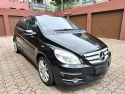 Schwarz Gebraucht 2008 Mercedes B150 Van / Kleinbus | 2.250 € (Superpreis)