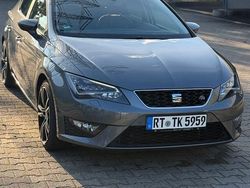 Grau Gebraucht 2015 Seat Leon FR Limousine | 10.880 € (Fairer Preis)