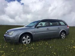 Grau Gebraucht 2005 Opel Vectra Edition Kombi | 2.800 € (Fairer Preis)
