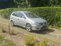 Silber Gebraucht 2004 Nissan Almera Tino Acenta+ Van / Kleinbus | 2.790 € (Etwas zu teuer)