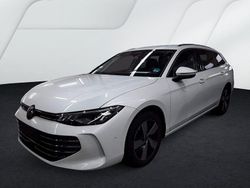 Oryxweiß perlmutteffekt Gebraucht 2025 VW Passat Kombi | 31.499 € (Fairer Preis)