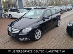 Schwarz Gebraucht 2013 Mercedes B180 Van / Kleinbus | 7.950 € (Fairer Preis)