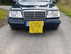 Blau Gebraucht 1996 Mercedes E220 Kombi | 6.800 €