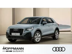 Pfeilgrau perleffekt Neu 2025 Audi Q2 Comfort SUV | 29.990 € (Guter Preis)
