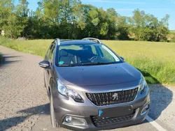 Grau Gebraucht 2019 Peugeot 2008 Active SUV | 16.000 € (Etwas zu teuer)