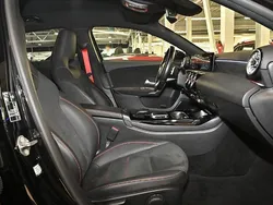 Schwarz / kosmosschwarz (metallic) Gebraucht 2022 Mercedes A35 AMG AMG Coupé | 36.770 € (Guter Preis)