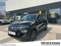Magmaschwarz (schwarz) Gebraucht 2022 Dacia Spring Comfort Plus Kleinwagen | 9.980 € (Guter Preis)