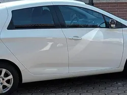 Weiß Gebraucht 2015 Renault Zoe Kleinwagen | 6.900 € (Fairer Preis)