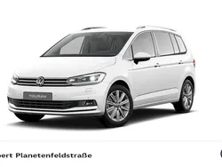 Weiß Gebraucht 2024 VW Touran Highline Van / Kleinbus | 36.411 € (Fairer Preis)
