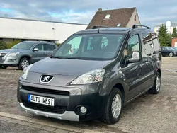 Grau Gebraucht 2010 Peugeot Partner Tepee Family Van / Kleinbus | 5.495 € (Fairer Preis)