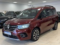 Dunkelrot Gebraucht 2023 Renault Kangoo Techno Van / Kleinbus | 21.400 € (Fairer Preis)