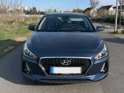 Blau Gebraucht 2018 Hyundai i30 Trend Limousine | 10.500 € (Guter Preis)