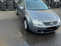 Grau Gebraucht 2006 VW Golf V Comfortline Limousine | 2.500 € (Fairer Preis)
