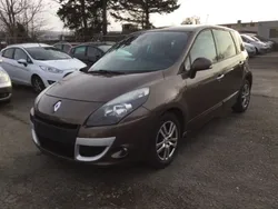 Braun Gebraucht 2009 Renault Scénic III Dynamique Van / Kleinbus | 4.499 € (Fairer Preis)