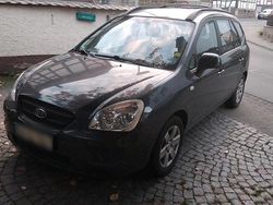 Grau Gebraucht 2009 Kia Carens Van / Kleinbus | 2.950 € (Guter Preis)