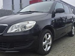Schwarz Gebraucht 2011 Skoda Fabia Family Kombi | 3.790 € (Fairer Preis)