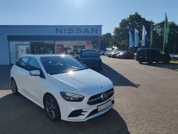 Weiß Gebraucht 2019 Mercedes B200 AMG line Van / Kleinbus | 25.990 € (Fairer Preis)
