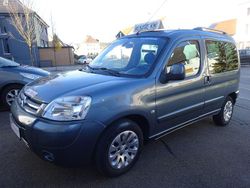 Blau Gebraucht 2007 Citroën Berlingo Exclusive Van / Kleinbus | 5.900 € (Teuer)