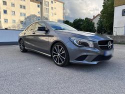 Grau Gebraucht 2013 Mercedes CLA180 Limousine | 15.990 € (Guter Preis)