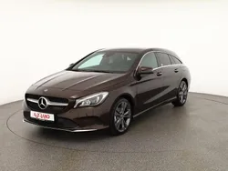 Braun Gebraucht 2018 Mercedes CLA220 Limousine | 25.990 € (Teuer)