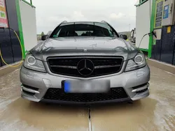 Grau Gebraucht 2012 Mercedes 220 AMG Kombi | 12.000 €