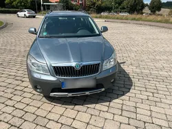 Gebraucht 2013 Skoda Octavia Scout Scout 4x4 Kombi | 6.900 € (Superpreis)