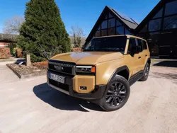 Sand / light grey metallic Gebraucht 2024 Toyota Land Cruiser TEC-Edition SUV | 105.000 €