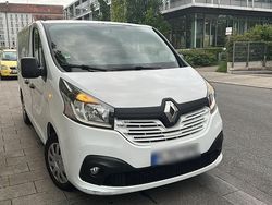 Weiß Gebraucht 2015 Renault Trafic Van / Kleinbus | 5.000 €