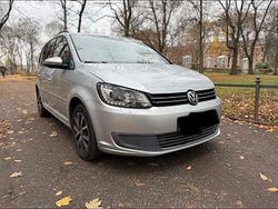 Silber Gebraucht 2011 VW Touran Comfortline Van / Kleinbus | 7.190 € (Etwas zu teuer)
