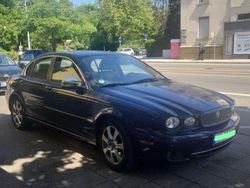 Blau Gebraucht 2009 Jaguar X-type Executive Limousine | 7.000 € (Teuer)