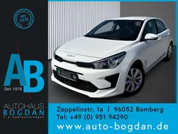 Weiß Gebraucht 2022 Kia Rio Vision Limousine | 13.990 € (Fairer Preis)