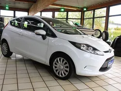 Weiß Gebraucht 2011 Ford Fiesta Kleinwagen | 4.390 € (Fairer Preis)